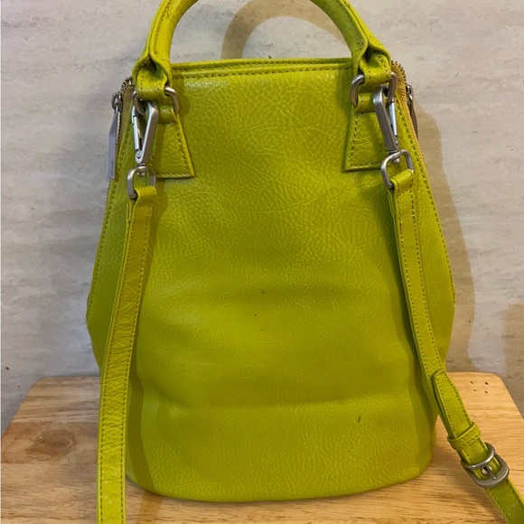 Matt & Nat vegan leather crossbody bag in a lime green color - Picture 5 of 16